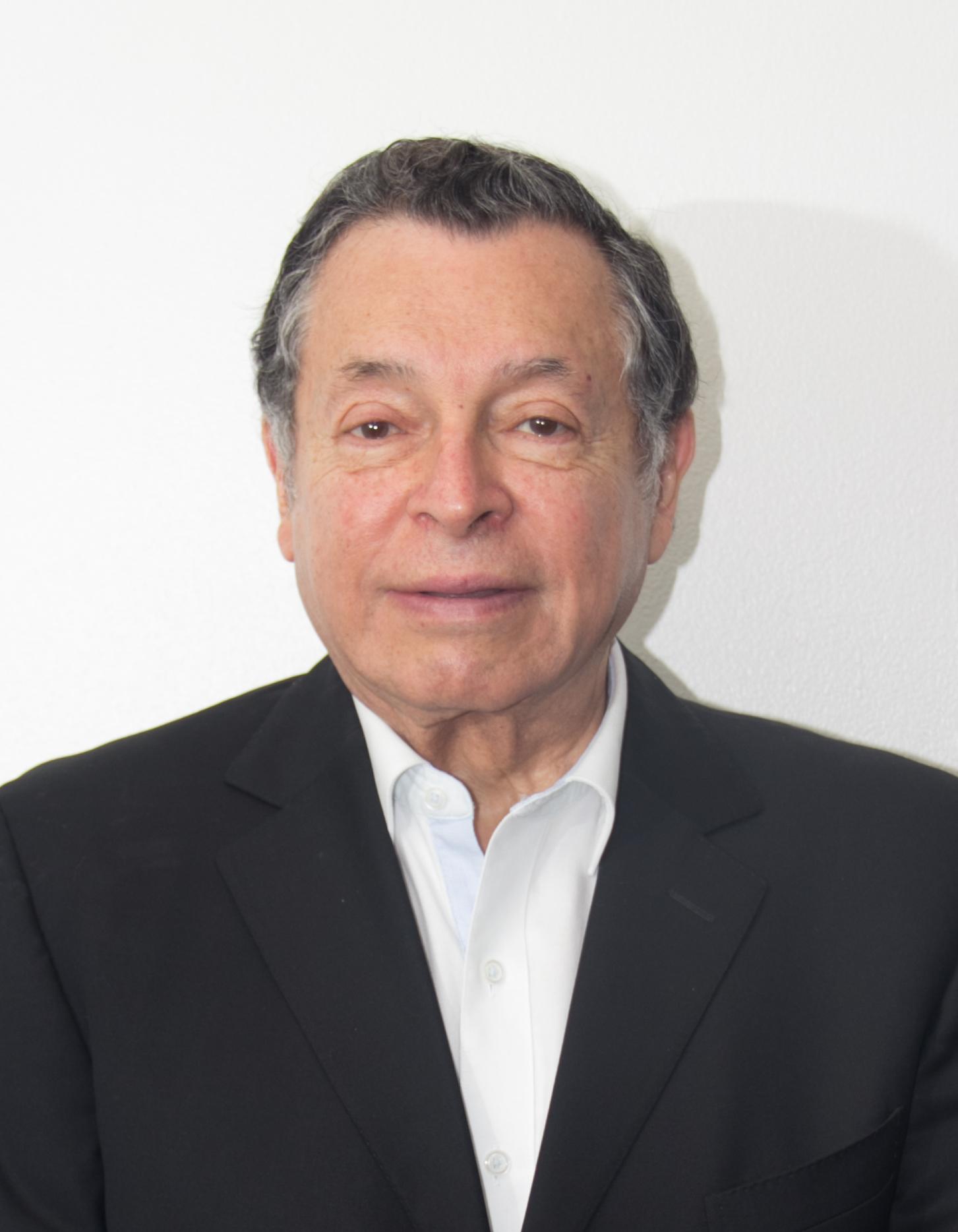 Foto de Dr. Enrique  Hernández Pérez